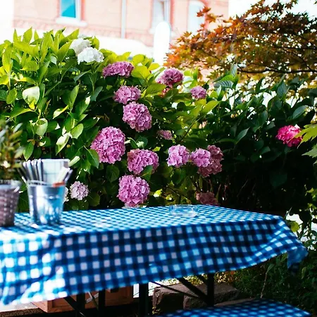 & Bischoff מלון *